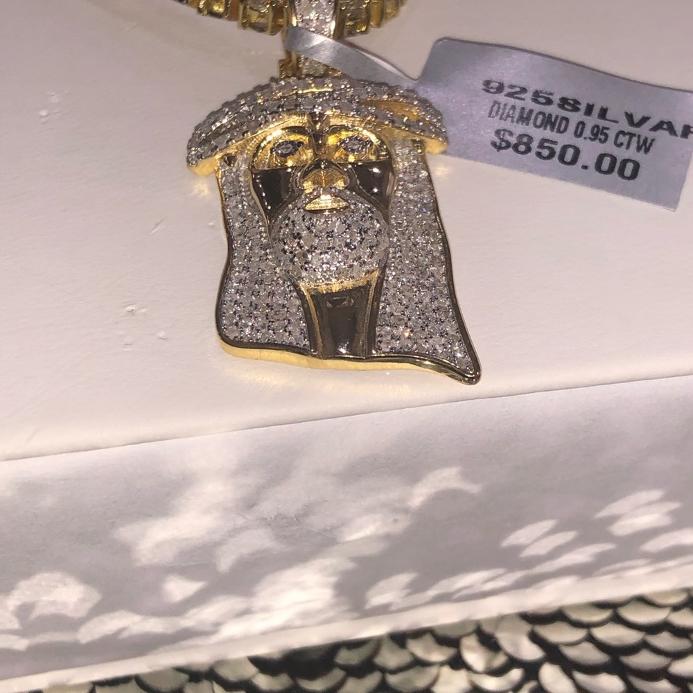 Real diamond Jesus head pendant for men, not c not moissanite, 10k gold vermeil - Picture 9 of 9